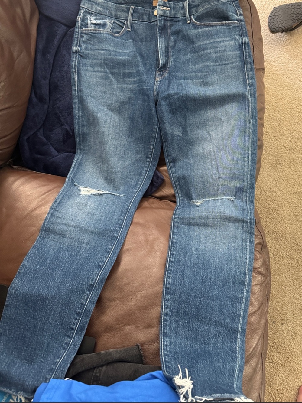 MOTHER Medium Blue Cropped Ankle Jeans - Picture 2 of 5